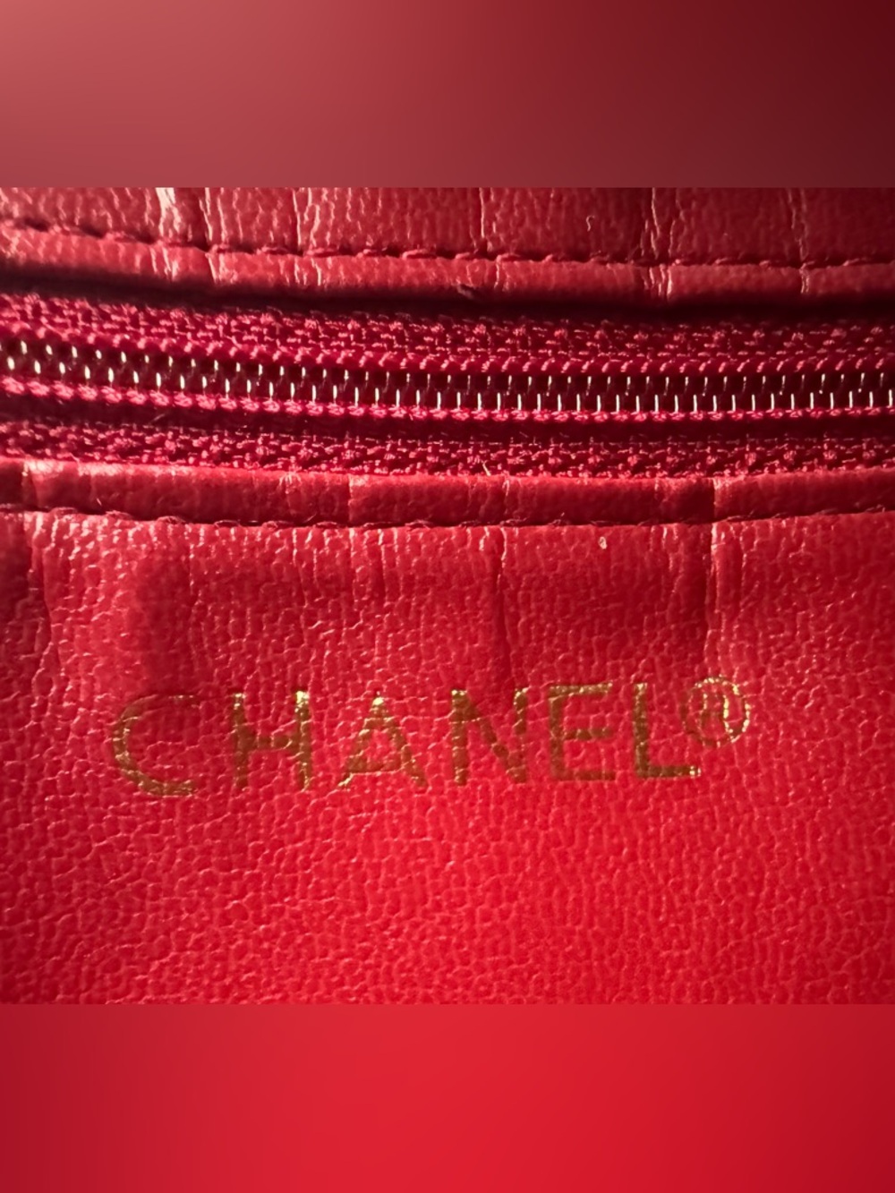 CHANEL Vintage Red Leather Chain Tote CC Charm 1 Series - Picture 9 of 16